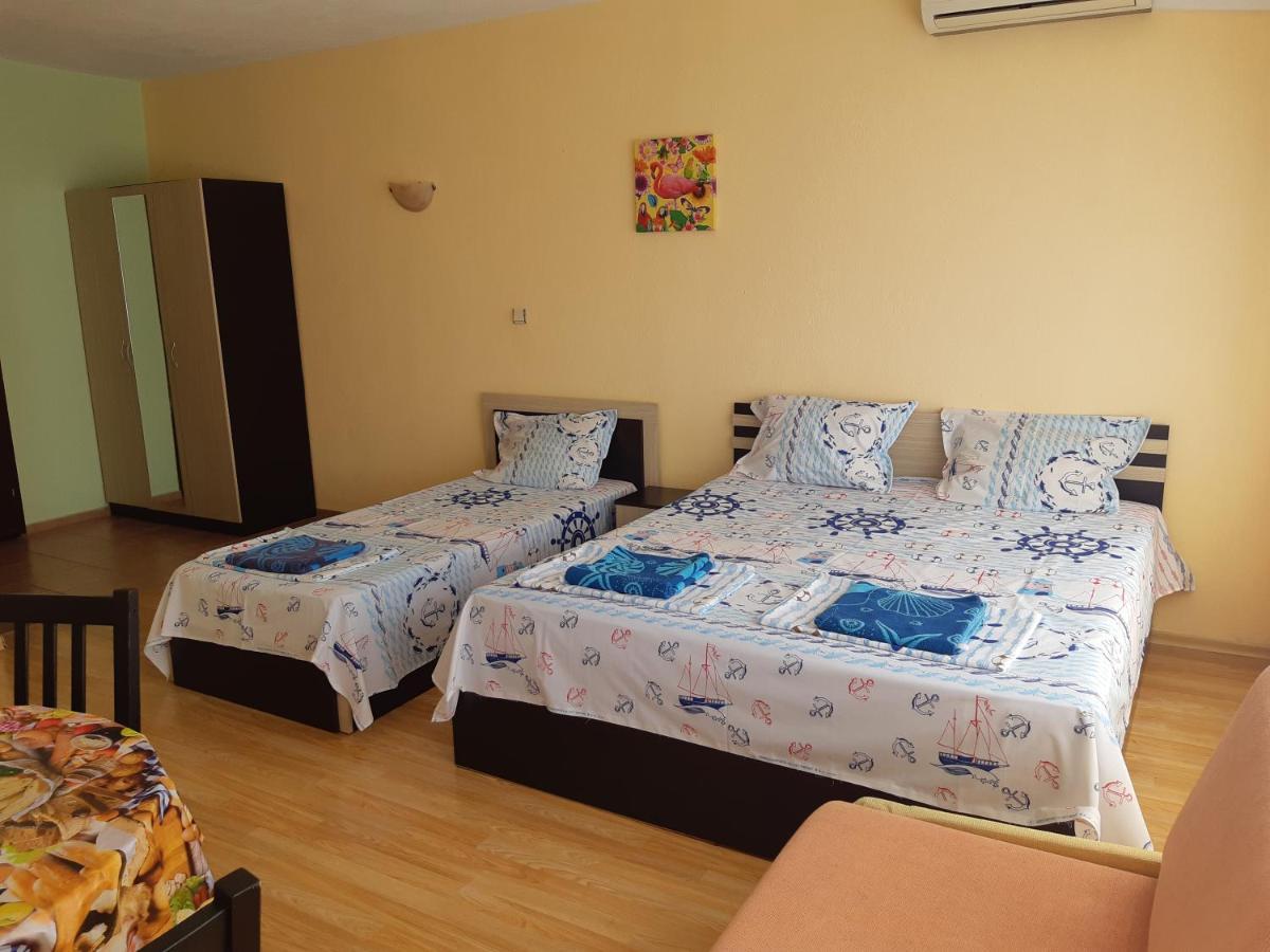 Kazlarov Guest House Kiten  Eksteriør billede