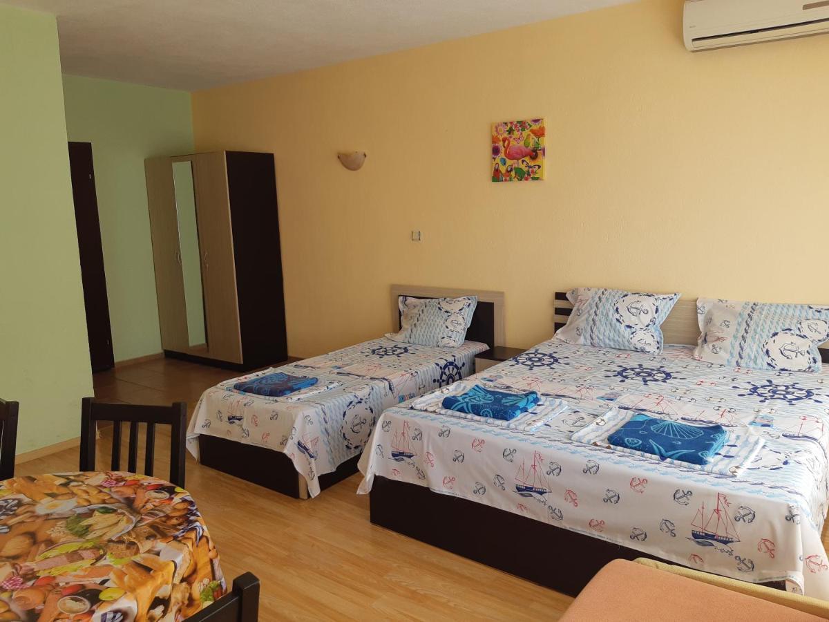 Kazlarov Guest House Kiten  Eksteriør billede