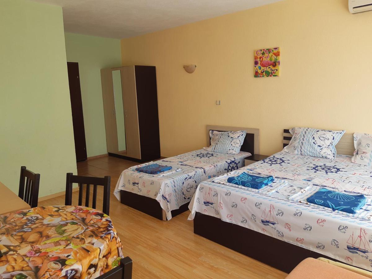 Kazlarov Guest House Kiten  Eksteriør billede
