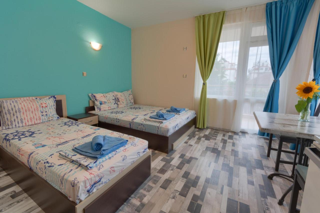 Kazlarov Guest House Kiten  Eksteriør billede