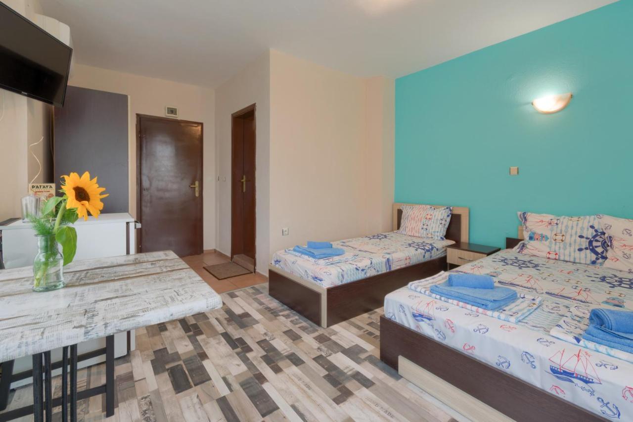Kazlarov Guest House Kiten  Eksteriør billede