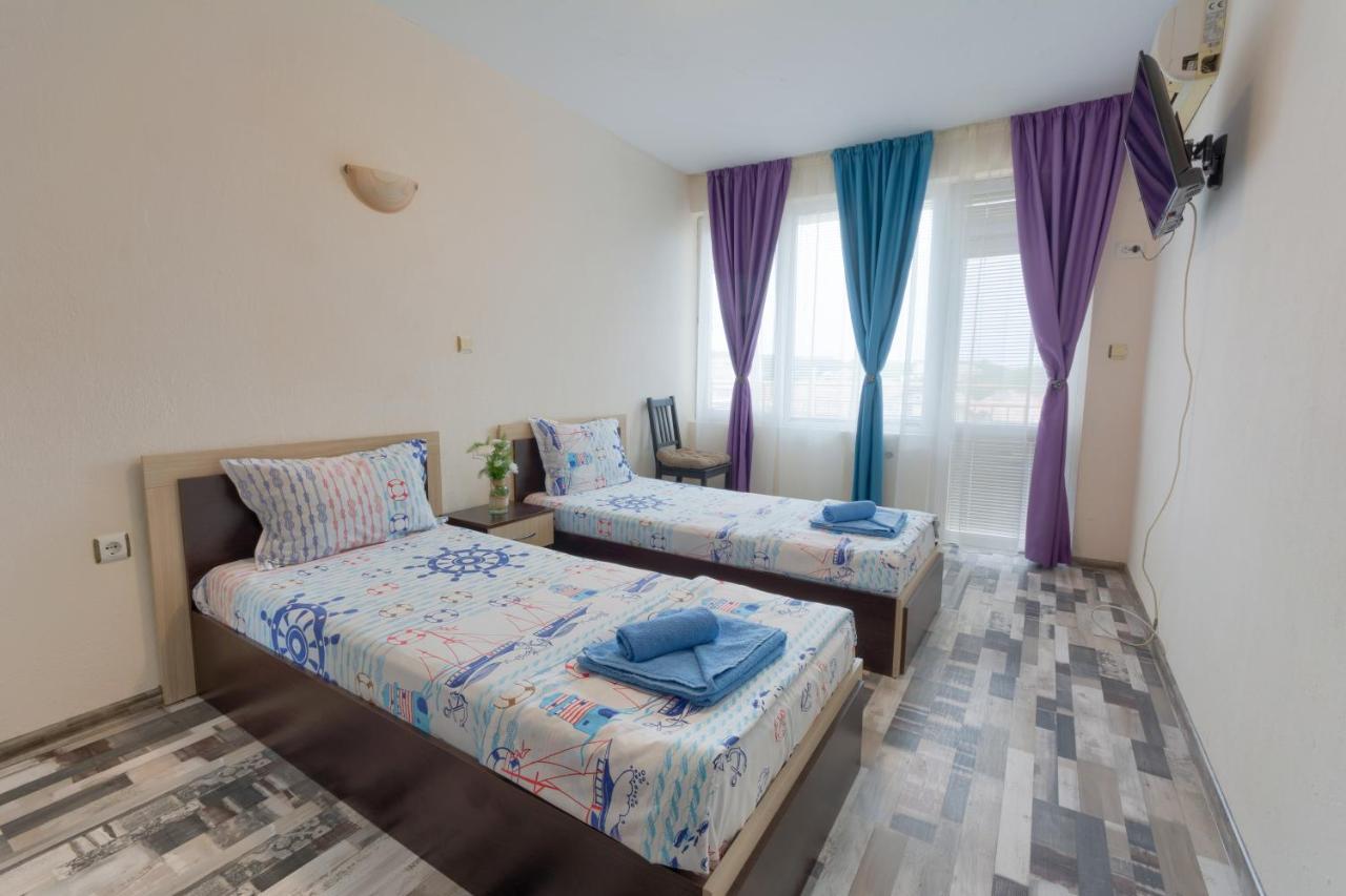 Kazlarov Guest House Kiten  Eksteriør billede