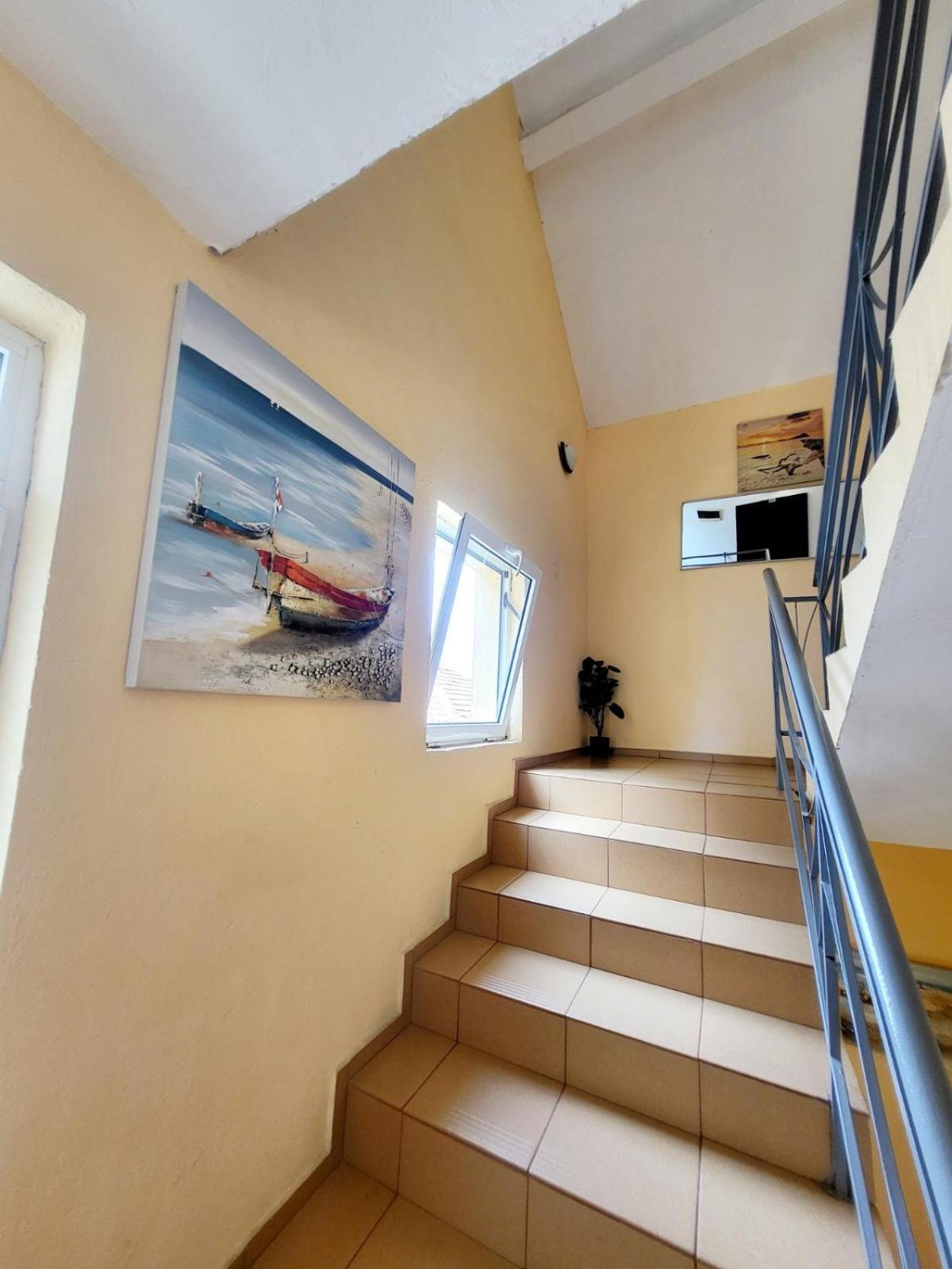 Kazlarov Guest House Kiten  Eksteriør billede