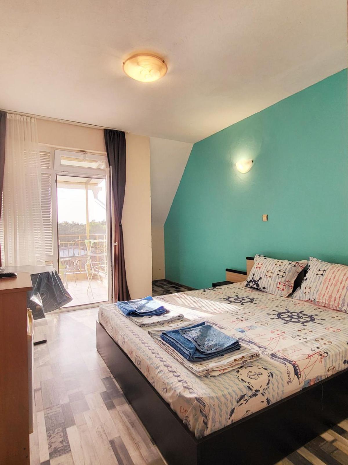 Kazlarov Guest House Kiten  Eksteriør billede