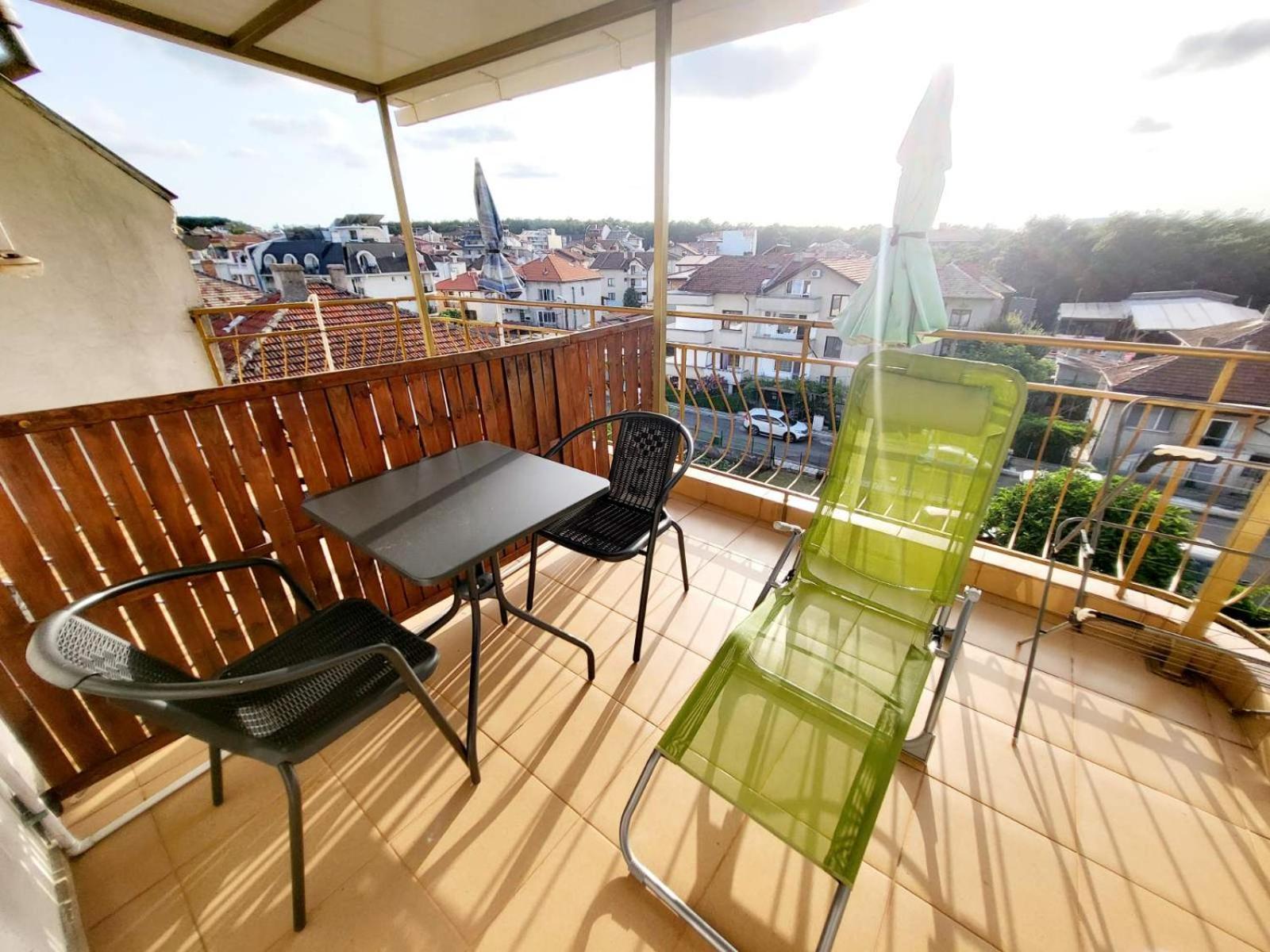 Kazlarov Guest House Kiten  Eksteriør billede